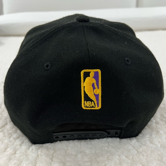 Los Angeles Lakers New Era Snapback - Picture 3 of 5